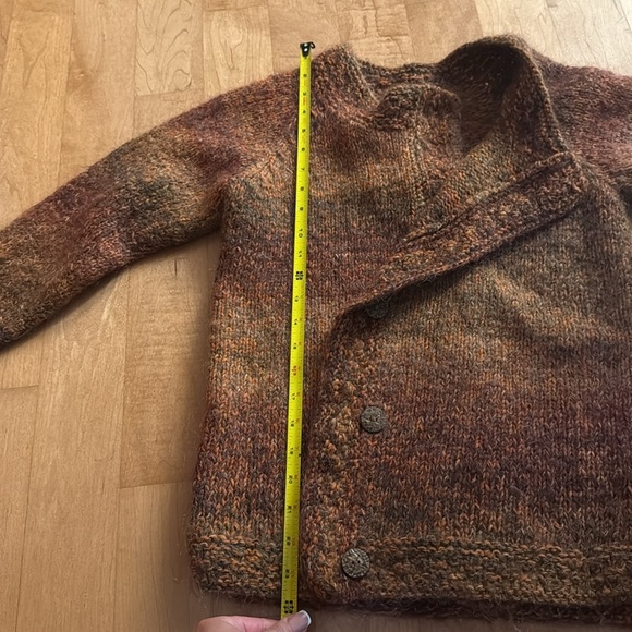 Women's hand knitted beautiful wool wooden buttons, Knit cardi wood buttons - Picture 11 of 13